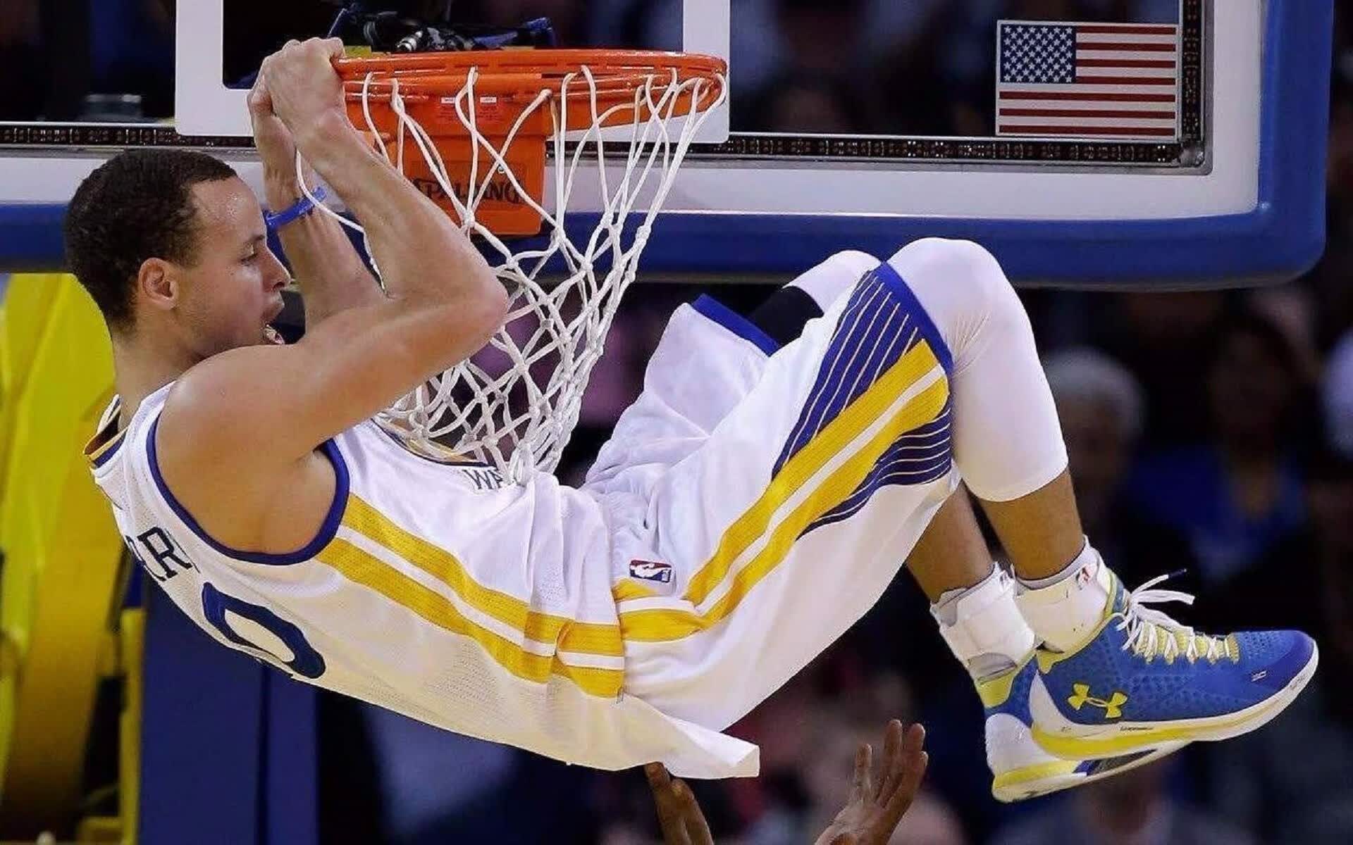 阿扎伦卡营收116.8亿，网球她力量商业帝国引热议
